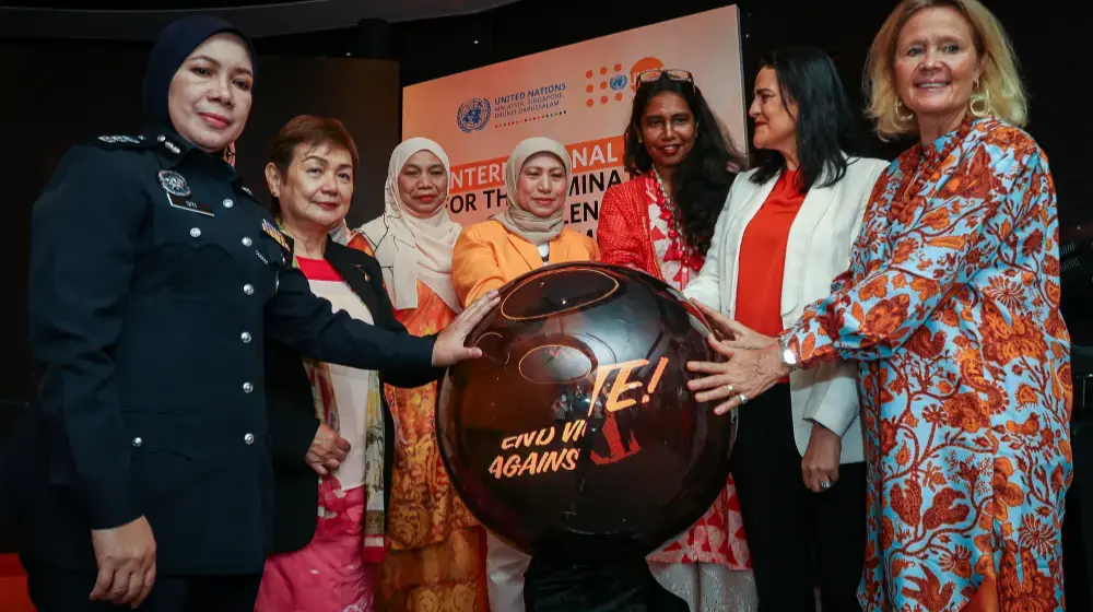 KPWKM and UN Malaysia light up Menara Kuala Lumpur in orange - launching the International Day for the Elimination of Violence against Women (IDEVAW) and 16 Days of Activism